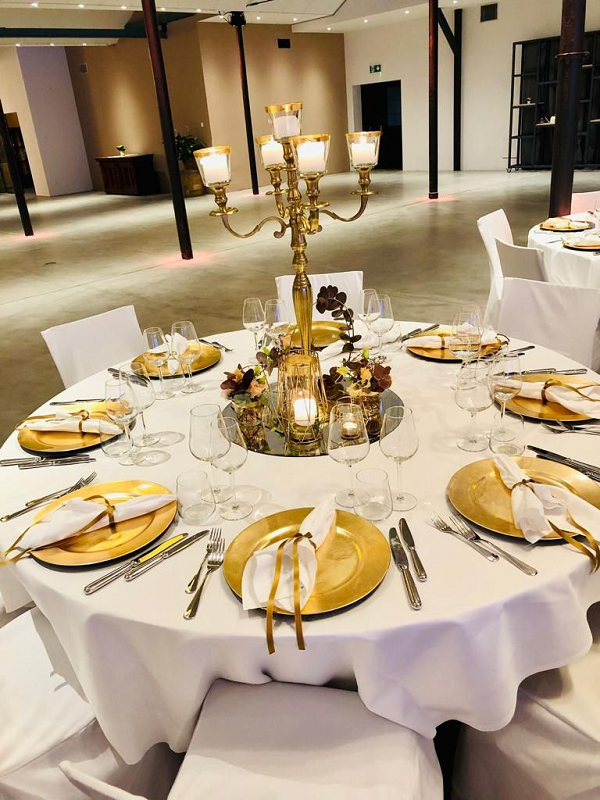 Viscose Eventhalle Luzern-Hochzeit planen Tische